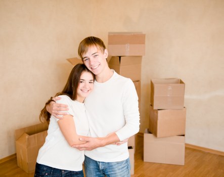 Careful packing service for a flat near South Kensington streets